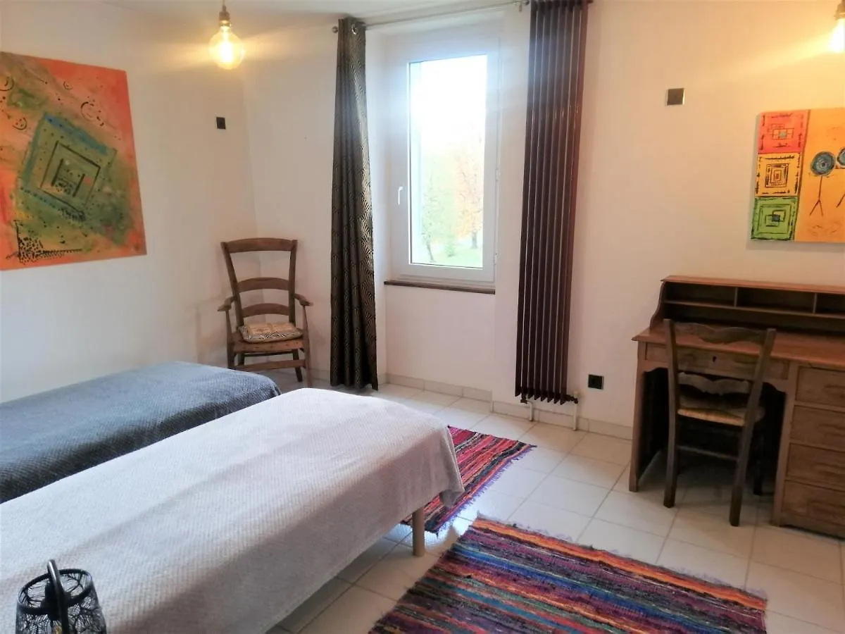 Holiday home Le Tilleul De Louise Villa Goujounac