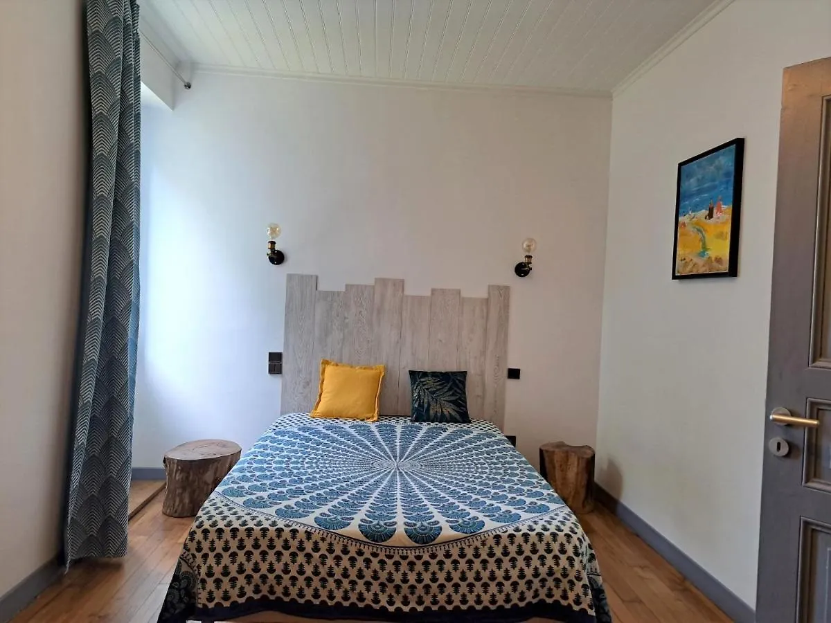 Holiday home Le Tilleul De Louise Villa Goujounac